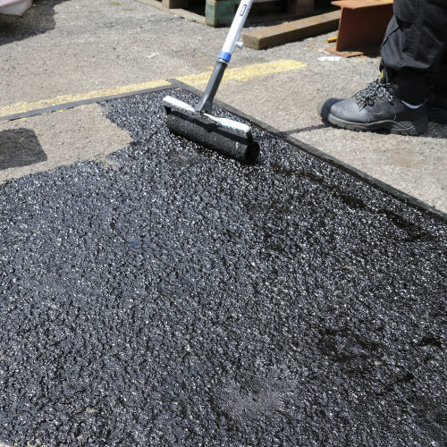 IPE Renew your driveway with tarmac restorer paint