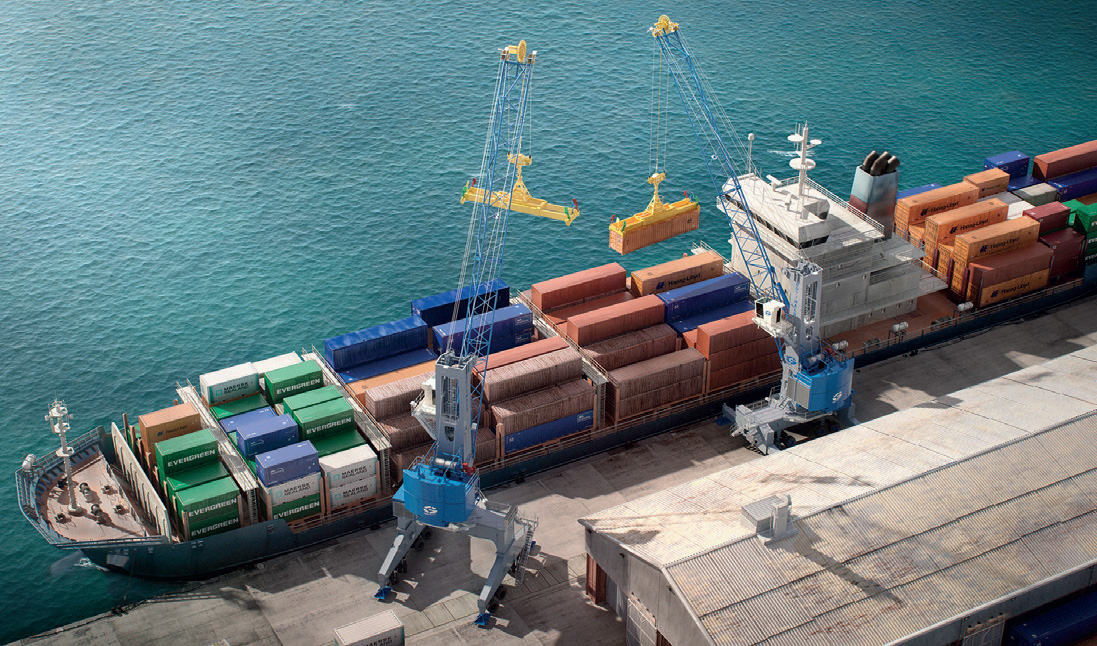 Smaller harbour cranes