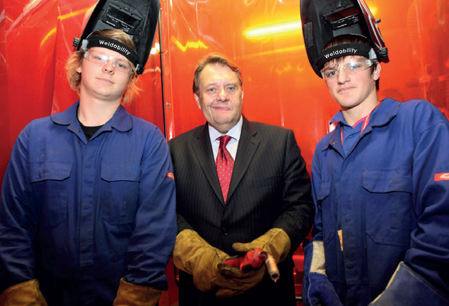 Sealing the welding gap