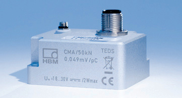 Compact charge amplifier