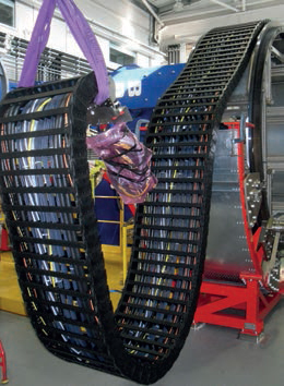 Chain's link to distant galaxy