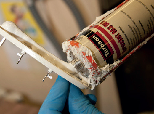 Elastic adhesive allows instant handling