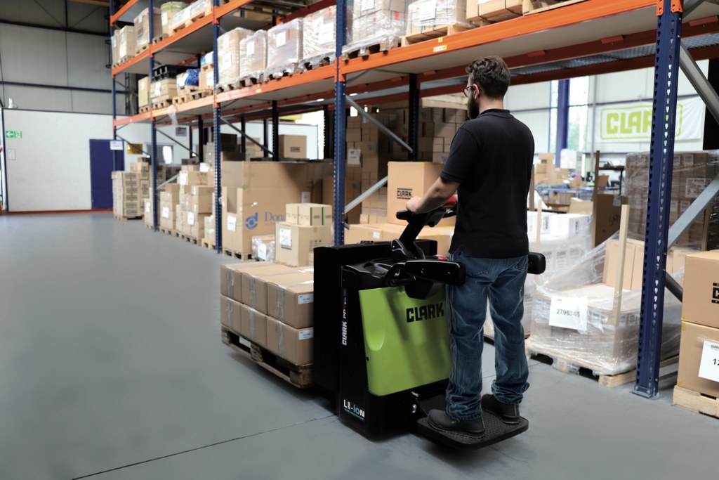 Clark spotlights PPXS20 low-lift trucks